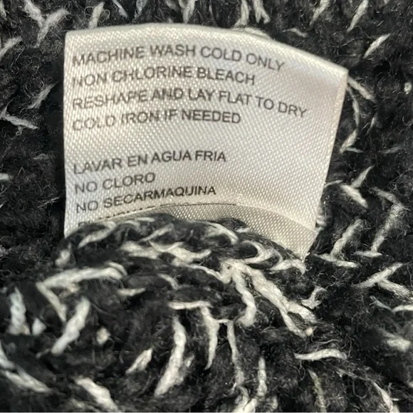 Poof Excellence Black and White Oversized Knit Sweater - Picture 9 of 9